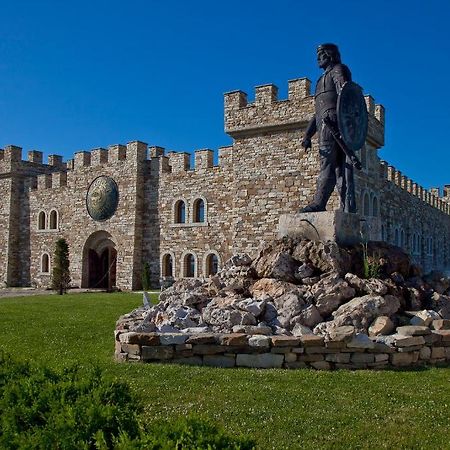 Kaloyanova Fortress Hotel อาร์บานาซิ ภายนอก รูปภาพ